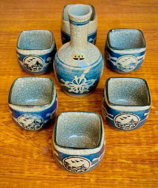 Traditional Japanese Sake 🍶Set | 1 Bottle + 6 Cups